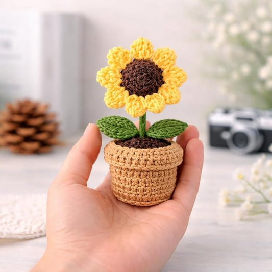 petzlifeworld Hand-Knitted Sunflower Potted Plant, Crochet Artificial Flower Decoration, Mini Yarn Knitted Sunflower Pot, Cute Desktop Decor, Handmade Simulation Flower Gift for Home Office Table Decor