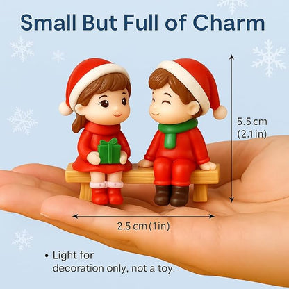 Petzlifeworld Sitting Christmas Couple Mini Figurines – Cute Resin Holiday Ornament | Romantic Festive Decor for Home, Office, or Tabletop for Lovers & Couples