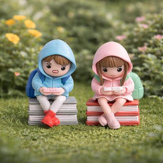 petzlifeworld Mini Student Reading Figurines Set – Cute Hoodie Kids Sitting on Books Resin Decor (1 Pair, Random Color) Desk, Shelf, Garden Decoration Gift